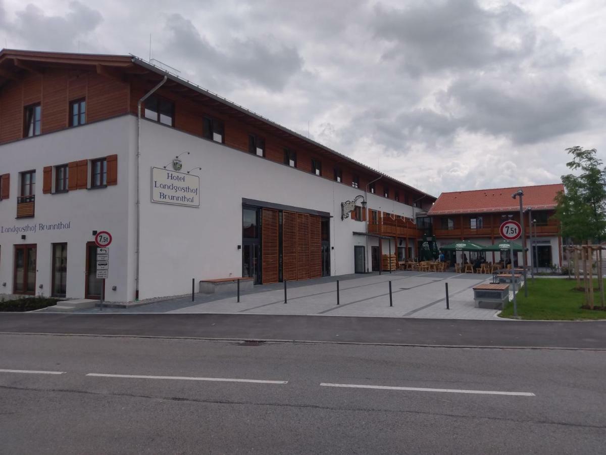 Hotel Brunnthal Bagian luar foto